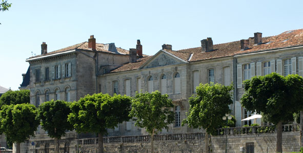 Cognac – A Great Place to Enjoy a Holiday