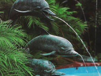 Fountain of Three Dolphins